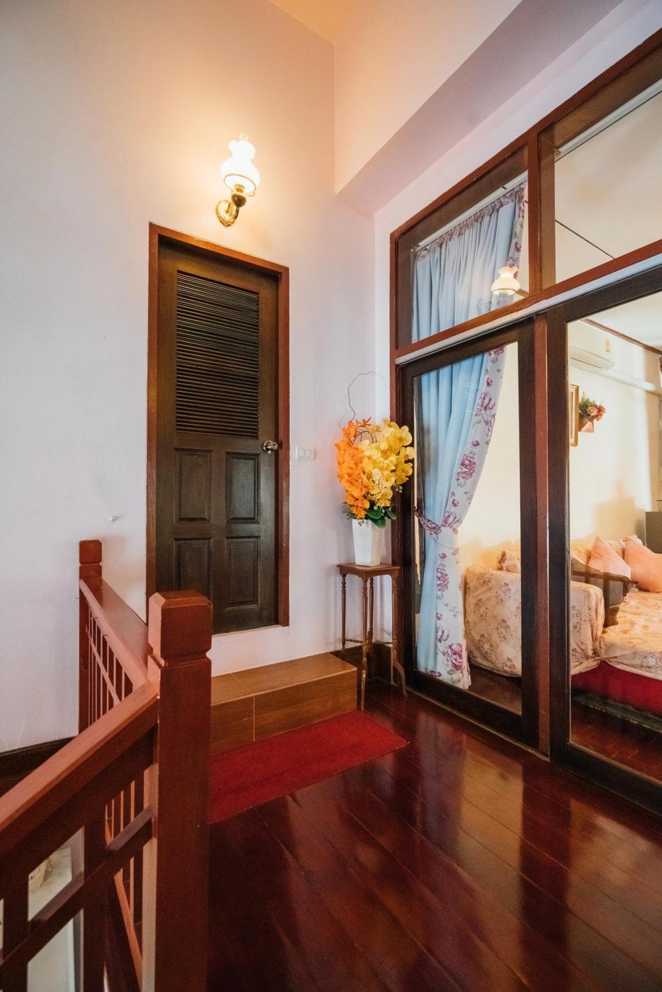 Ban Thong U, The Landmark Chiang Mai Exterior photo